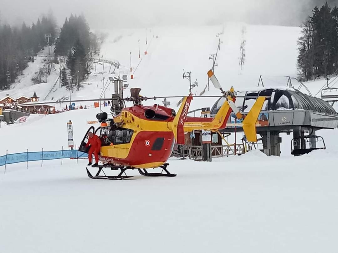 Place Royale Pour 10 A 12 Personnes A 30 Met Des Pistes De Ski Et Vtt Metabief Exterior photo